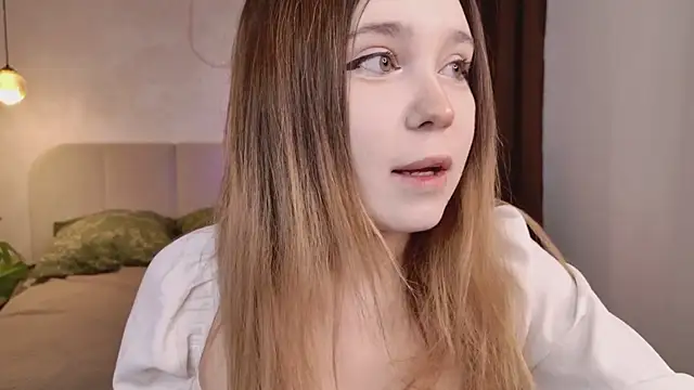 Snapshot of Lina_Glow chatting on 01/17/26, 06:40 Lina Glow online show from 01/17/26, 06:40