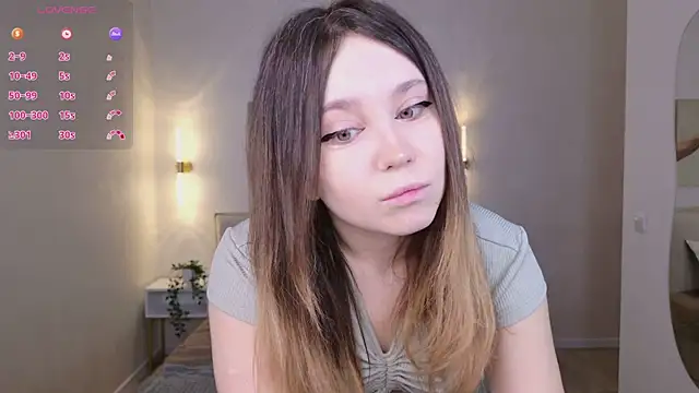 Snapshot of Lina_Glow chatting on 04/21/26, 06:41 Lina Glow online show from 04/21/26, 06:41