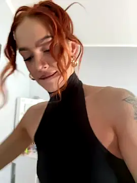 LittleFox    online show from 10/08/25, 06:22