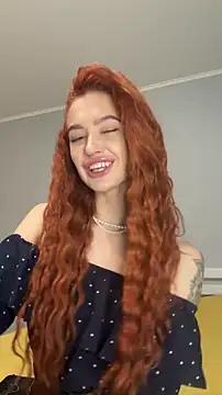 LittleFox    online show from 11/27/25, 07:43