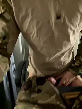 Snapshot of Daddygarry chatting on 10/02/25, 03:19 Daddygarry online show from 10/02/25, 03:19