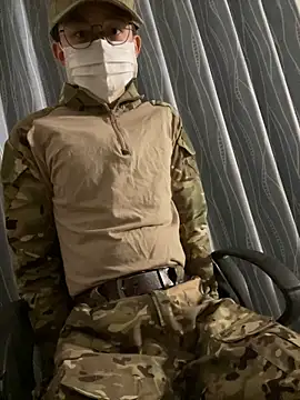 Snapshot of Daddygarry chatting on 10/04/25, 04:16 Daddygarry online show from 10/04/25, 04:16