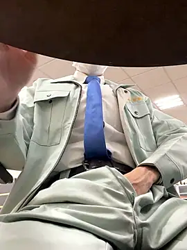 Snapshot of Daddygarry chatting on 01/19/26, 07:56 Daddygarry online show from 01/19/26, 07:56