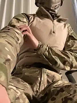 Snapshot of Daddygarry chatting on 02/28/26, 02:18 Daddygarry online show from 02/28/26, 02:18