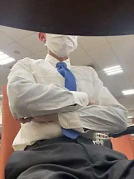 Snapshot of Daddygarry chatting on 03/18/26, 09:01 Daddygarry online show from 03/18/26, 09:01