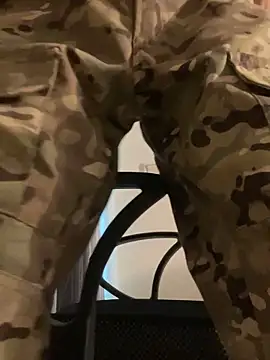 Snapshot of Daddygarry chatting on 04/25/26, 07:11 Daddygarry online show from 04/25/26, 07:11