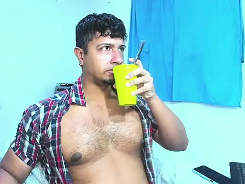 andylemonda1 online show from 10/13/25, 03:01