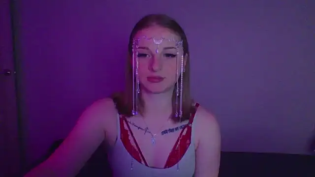 Snapshot of Star_Girlish chatting on 10/14/25, 06:31 Star Girlish online show from 10/14/25, 06:31