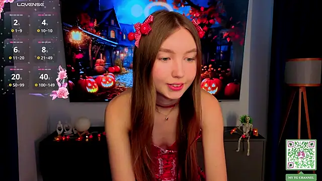 ElfredaTupy online show from 10/28/25, 06:39