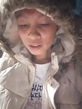 simi-lucy online show from 11/22/25, 12:53