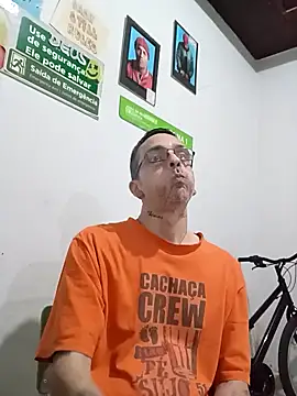 dinho carioca online show from 09/15/25, 02:44