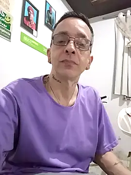 dinho carioca online show from 09/28/25, 02:39