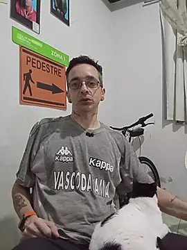 dinho carioca online show from 11/09/25, 02:37