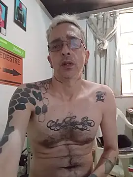 dinho carioca online show from 02/01/26, 02:37