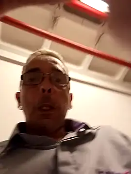 Snapshot of dinho_carioca chatting on 03/10/26, 05:29 dinho carioca online show from 03/10/26, 05:29