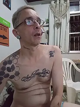 Snapshot of dinho_carioca chatting on 03/20/26, 05:12 dinho carioca online show from 03/20/26, 05:12