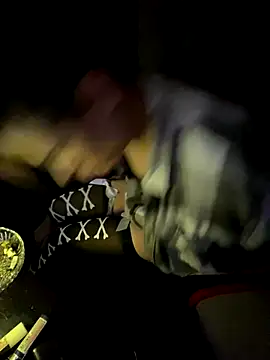 Snapshot of d3luluxx chatting on 10/02/25, 08:32 d3luluxx online show from 10/02/25, 08:32