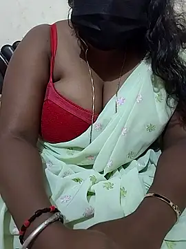 Snapshot of Silk_Smitha_27 chatting on 11/04/25, 05:34 Silk Smitha 27 online show from 11/04/25, 05:34