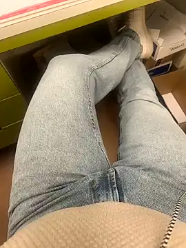 Snapshot of Normalludo0202 chatting on 03/18/26, 07:55 Normalludo0202 online show from 03/18/26, 07:55