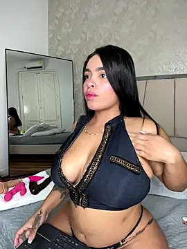 Snapshot of Danna_222 chatting on 09/17/25, 03:19 Danna 222 online show from 09/17/25, 03:19