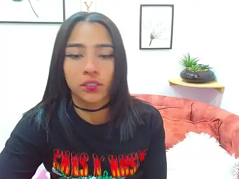 Snapshot of Aliciacute__ chatting on 09/08/25, 07:57 Aliciacute   online show from 09/08/25, 07:57