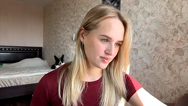 ElisabetLorney online show from 09/15/25, 08:03