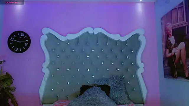 Honey Moontsts online show from 03/10/26, 12:10