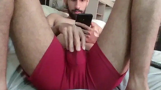 Snapshot of Alejandro92_cali chatting on 01/06/26, 04:43 Alejandro92 cali online show from 01/06/26, 04:43