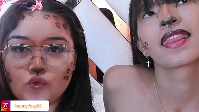 foxybunny online show from 11/18/25, 12:05