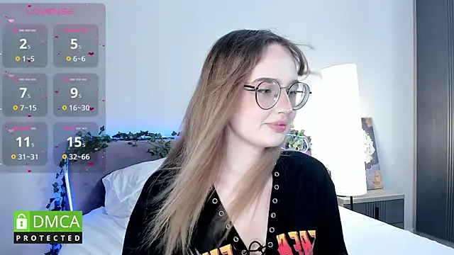 KyotoGlow online show from 09/20/25, 08:37