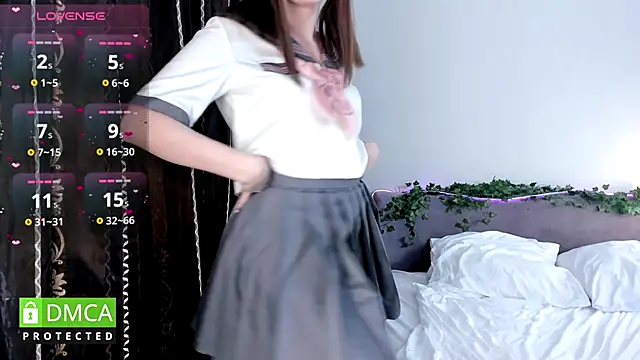 KyotoGlow online show from 10/02/25, 08:32