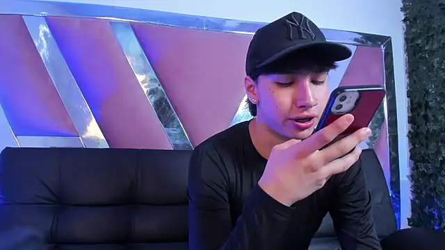 Snapshot of AngelFlexxx chatting on 09/16/25, 07:26 AngelFlexxx online show from 09/16/25, 07:26