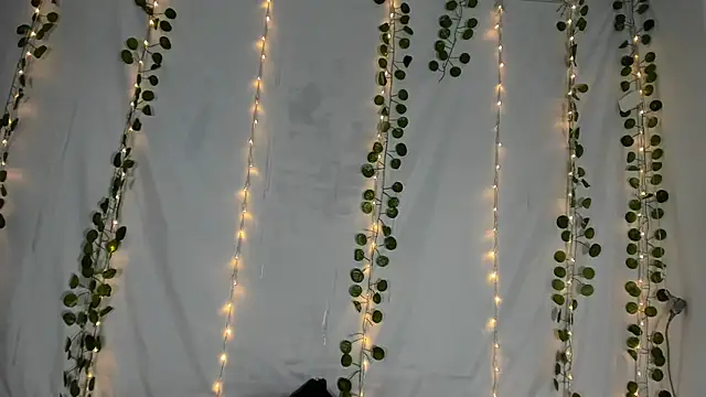 Zulema R1 online show from 10/14/25, 03:18