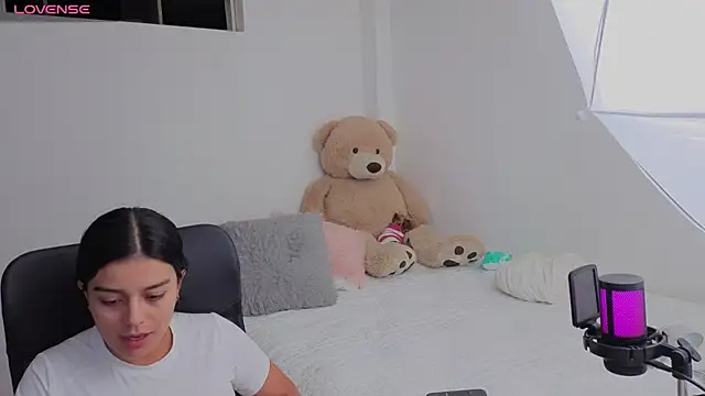 valerihouse online show from 01/13/26, 01:33