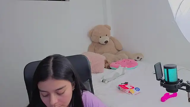 valerihouse online show from 04/07/26, 01:06