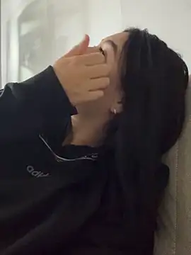 Scarlett 12 online show from 09/15/25, 11:43