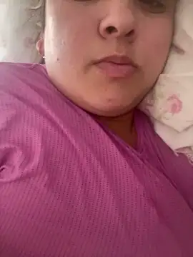 Snapshot of bruna438 chatting on 10/13/25, 01:22 bruna438 online show from 10/13/25, 01:22