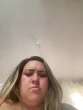 bruna438 online show from 05/18/26, 12:00
