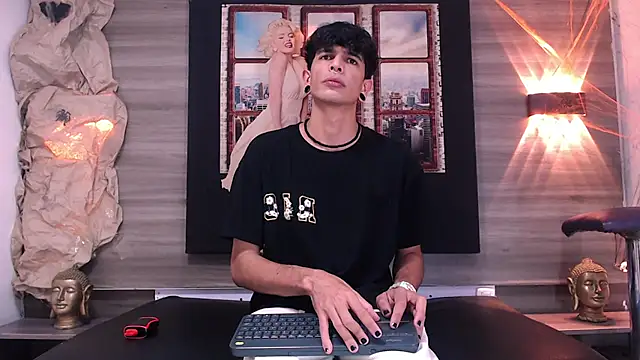 Franvill Trato online show from 10/25/25, 07:08