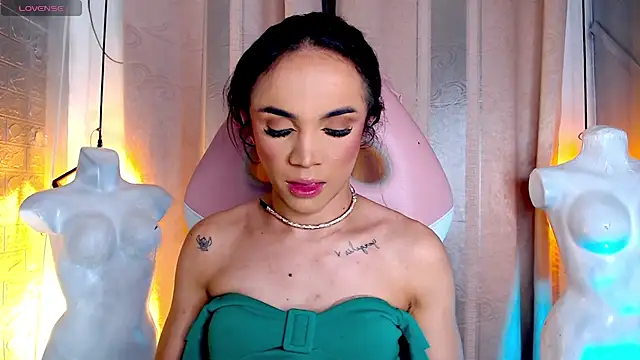 Snapshot of Cristal_Gem1 chatting on 04/01/26, 11:11 Cristal Gem1 online show from 04/01/26, 11:11