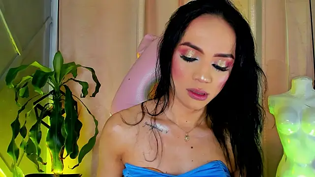 Snapshot of Cristal_Gem1 chatting on 06/30/26, 07:59 Cristal Gem1 online show from 06/30/26, 07:59