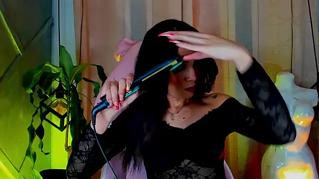 Snapshot of Cristal_Gem1 chatting on 07/18/26, 03:54 Cristal Gem1 online show from 07/18/26, 03:54