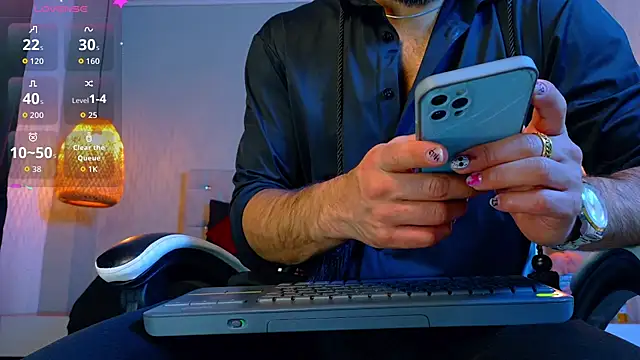 Snapshot of Thaiel_Fosteer chatting on 10/04/25, 06:00 Thaiel Fosteer online show from 10/04/25, 06:00