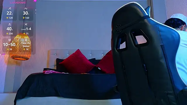 Thaiel Fosteer online show from 11/18/25, 07:02