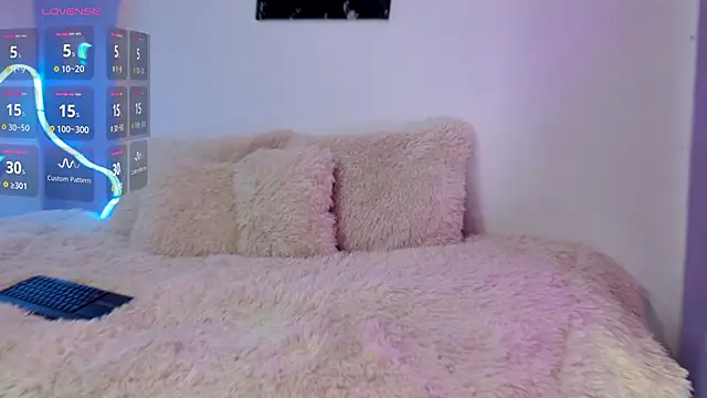 Snapshot of oliver_mr_ chatting on 11/09/25, 08:29 oliver mr online show from 11/09/25, 08:29