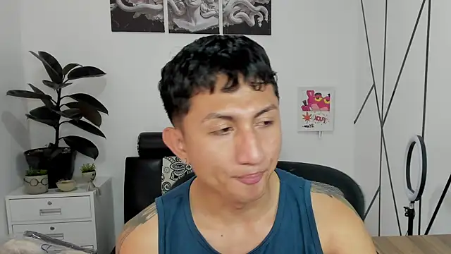 Snapshot of oliver_mr_ chatting on 11/10/25, 09:25 oliver mr online show from 11/10/25, 09:25