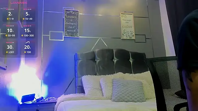 Snapshot of oliver_mr_ chatting on 11/26/25, 08:21 oliver mr online show from 11/26/25, 08:21