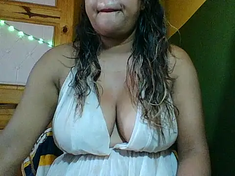 Snapshot of SEXY_METISE chatting on 02/15/26, 03:03 SEXY METISE online show from 02/15/26, 03:03