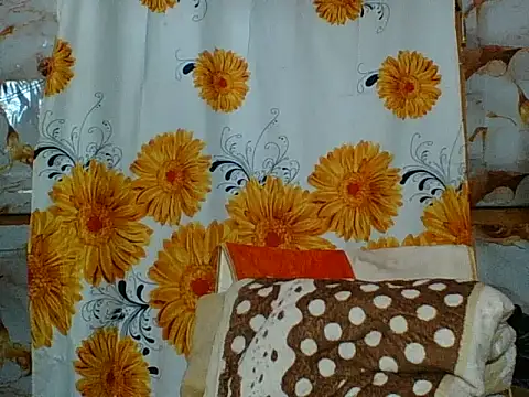 Snapshot of SEXY_METISE chatting on 04/03/26, 10:24 SEXY METISE online show from 04/03/26, 10:24