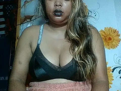 Snapshot of SEXY_METISE chatting on 04/11/26, 03:11 SEXY METISE online show from 04/11/26, 03:11